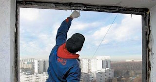 Демонтаж остекления балкона в Златоусте - цена от 582 руб. - Сварной-Злт